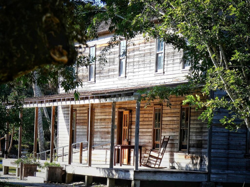 一人暮らしのベランダへの侵入を防ぐための対策は？