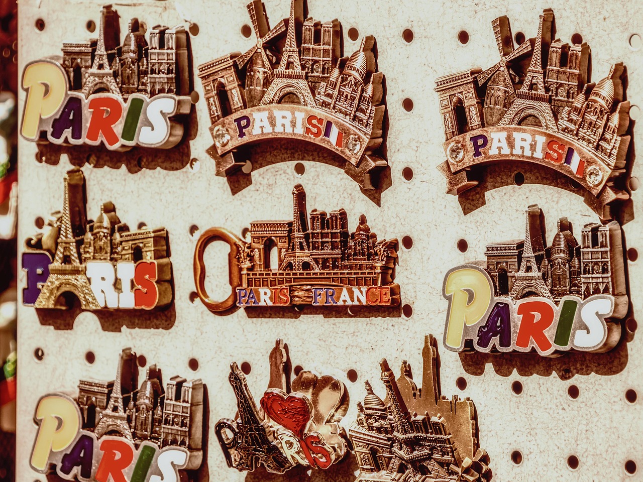 女性の一人暮らしでの訪問販売の断り方は？