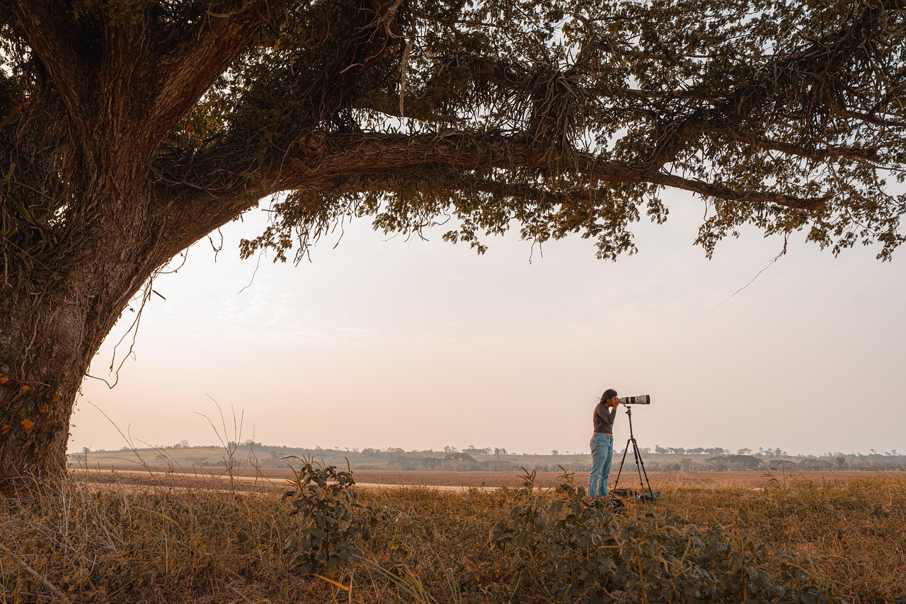 女性が一人暮らしで外で危険を感じた時の対処法は？