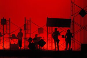 女性の一人暮らしにおける不在時の演出に最適な照明設定は？