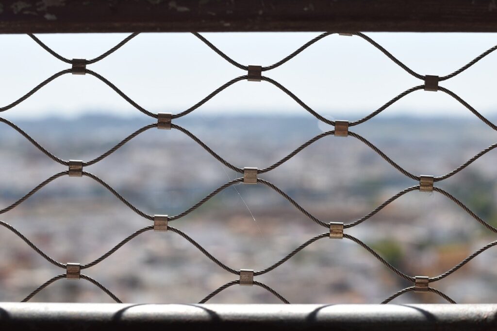 女性の一人暮らしにおすすめのセキュリティ強化方法は？