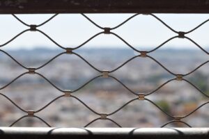 女性の一人暮らしにおすすめのセキュリティ強化方法は？