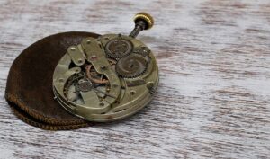 エアコンに盗聴器が仕掛けられる場合の対策は？