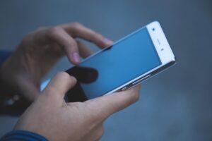 不審な電話による在宅確認の対策は一人暮らしにどう影響する？