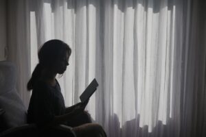 女性の一人暮らしにおすすめの窓防犯補助鍵とは？